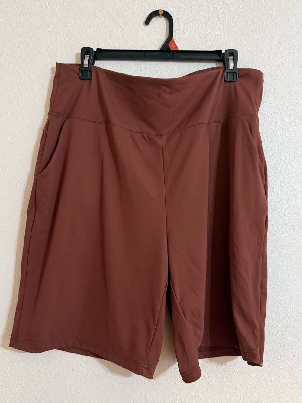 Athletic shorts size XXL